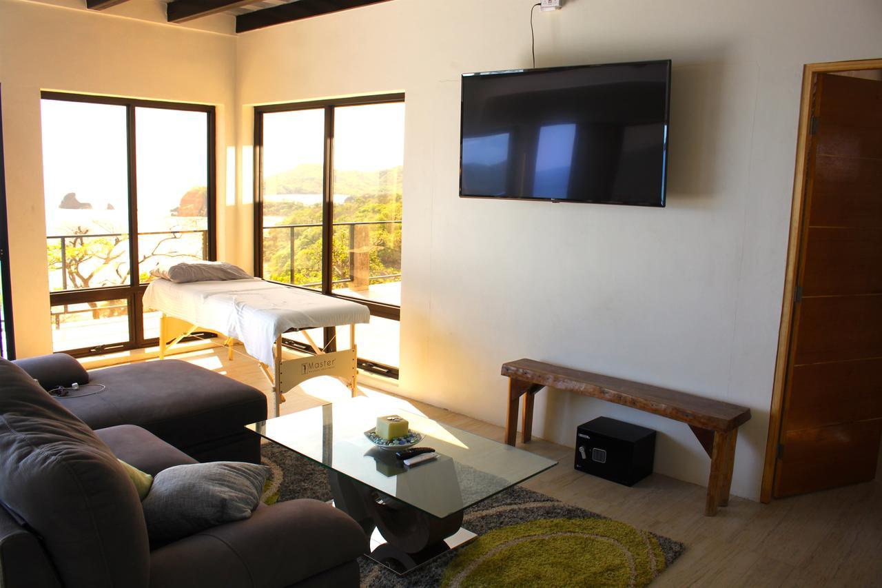 Hush Maderas Hostel *
